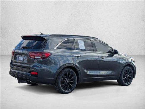 Used 2020 Kia Sorento S image 5