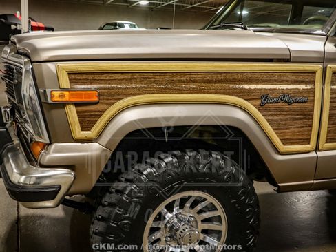 Used 1988 Jeep Grand Wagoneer AWD/4WD image 30