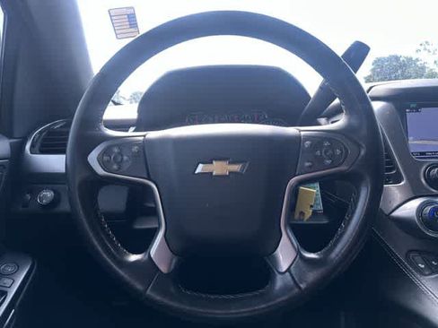 Used 2017 Chevrolet Suburban LT RWD image 29