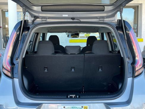 Used 2025 Kia Soul LX w/ LX Technology Package image 27