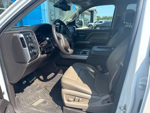 Used 2017 Chevrolet Silverado 1500 LTZ Z71 w/ LTZ Plus Package AWD/4WD image 10