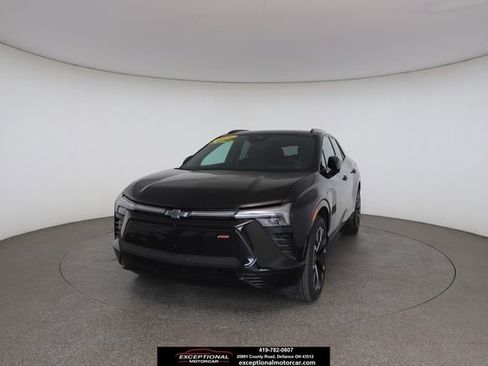 Used 2024 Chevrolet Equinox EV LT w/ LPO, Active Package FWD image 1