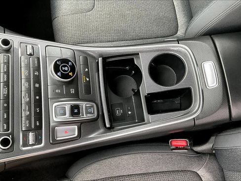 Used 2023 Hyundai Santa Fe SEL image 27