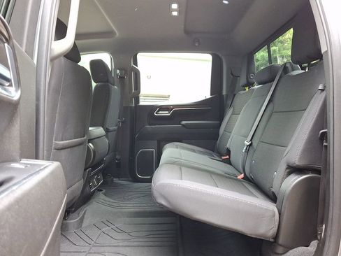 Used 2023 Chevrolet Silverado 1500 LT w/ Convenience Package II AWD/4WD image 11