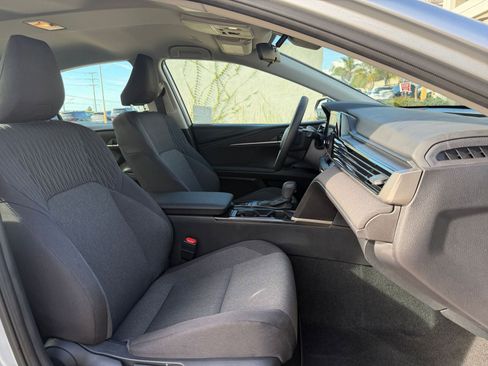 Used 2025 Toyota Camry LE image 35