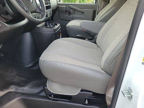 New 2025 GMC Savana 3500 Extended w/ Power Convenience Package image 12