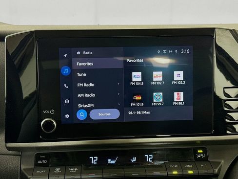 Used 2025 Toyota Camry LE image 15