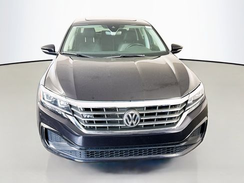 Used 2020 Volkswagen Passat 2.0T R-Line FWD image 2
