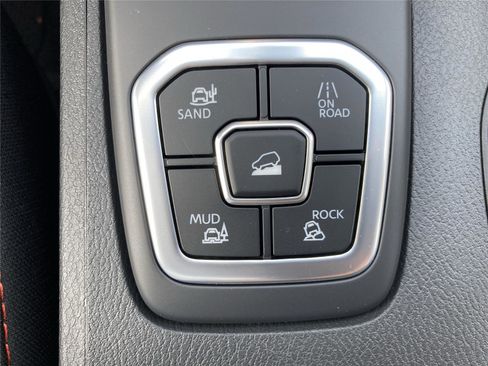 New 2026 Nissan Frontier PRO-4X w/ Pro-4x Convenience Package AWD/4WD image 16