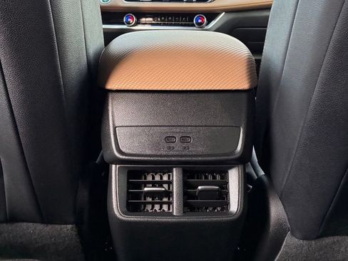 Used 2025 Chevrolet Equinox ACTIV w/ Safety and Technology Package AWD/4WD image 17