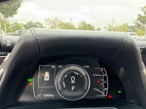 Used 2020 Lexus ES 300h w/ Premium Package image 18