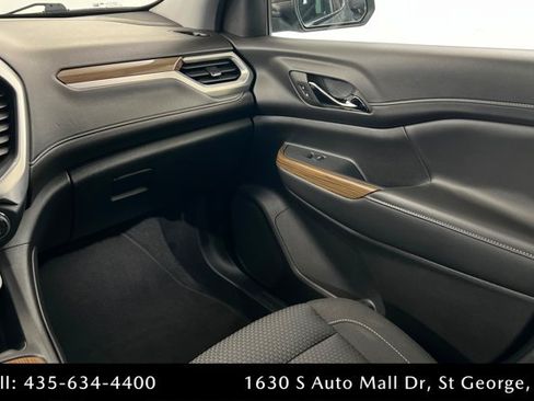 Used 2022 GMC Acadia SLE w/ Elevation Edition AWD/4WD image 10