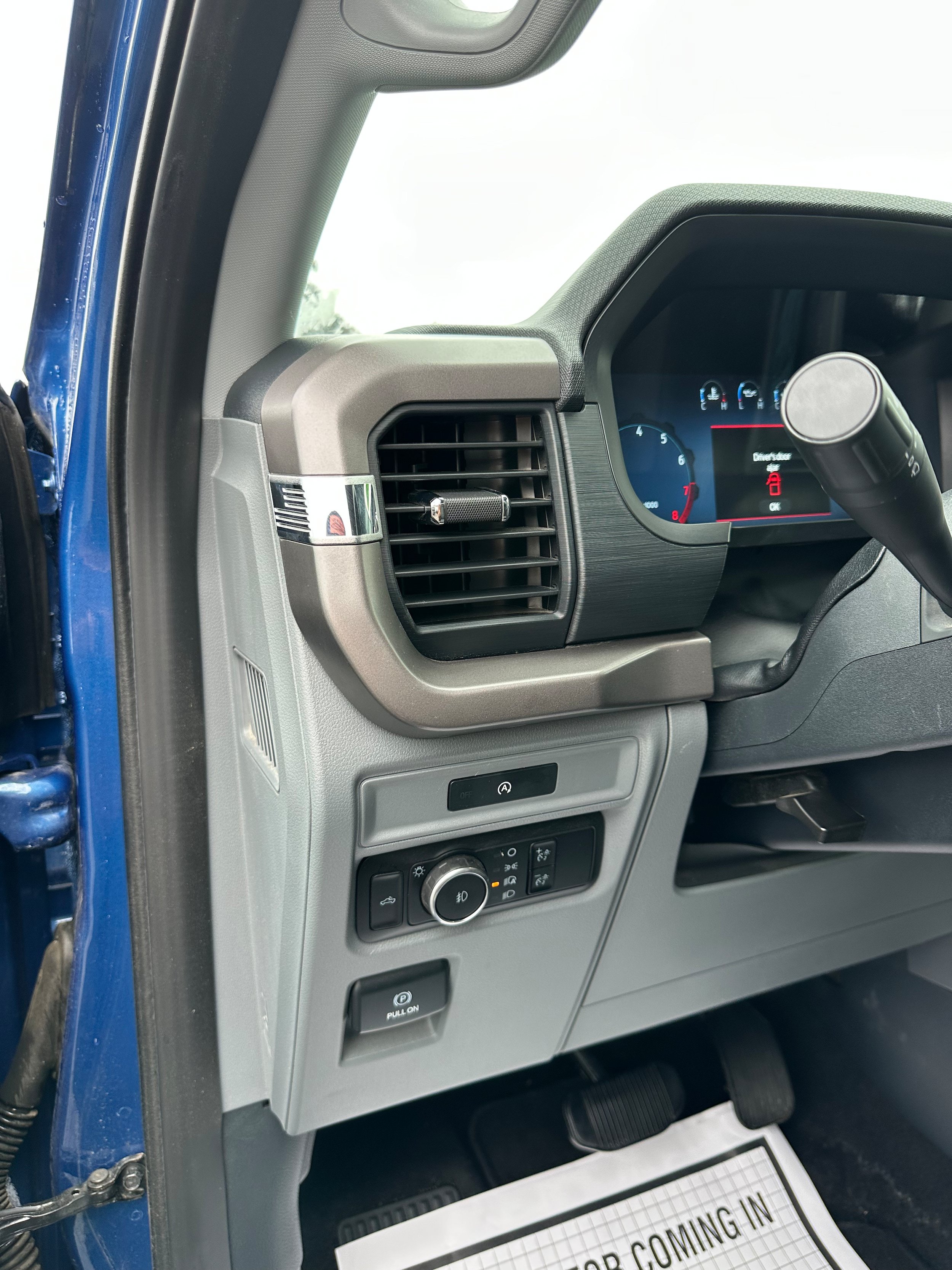 Used 2025 Ford F150 XLT w/ Equipment Group 301A Standard AWD/4WD image 15