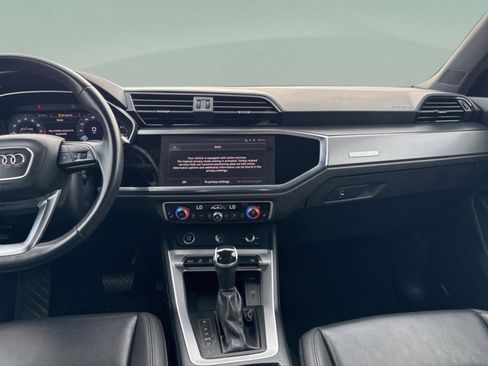 Used 2024 Audi Q3 2.0T Premium image 10