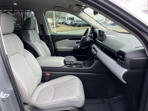 Certified 2025 Honda Pilot EX-L image 36