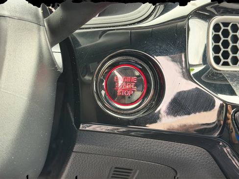 Used 2022 Honda Civic EX image 17