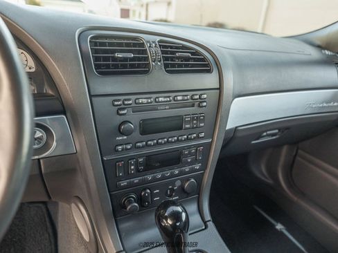 Used 2002 Ford Thunderbird Deluxe image 39
