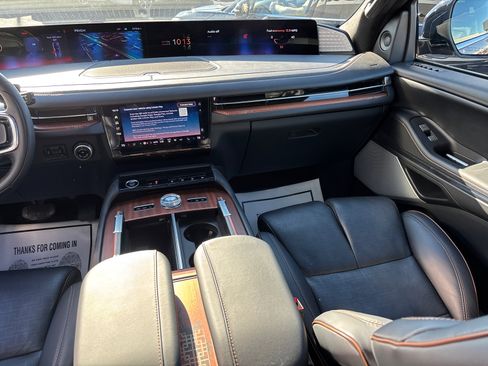 New 2025 Lincoln Navigator L Black Label AWD/4WD image 31