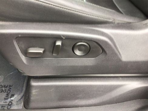 Used 2024 GMC Sierra 2500 SLT w/ SLT Premium Package image 19