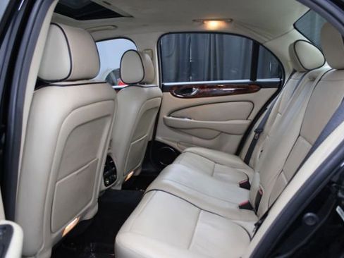 Used 2008 Jaguar XJ8 image 19