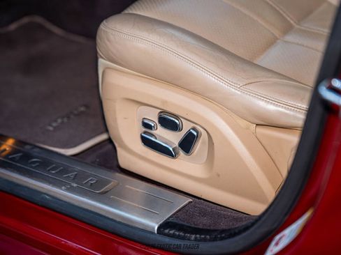 Used 2012 Jaguar XJ image 28