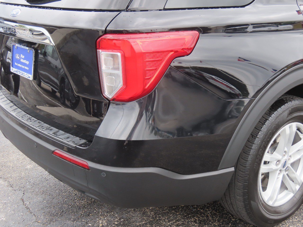 Certified 2024 Ford Explorer XLT RWD image 10