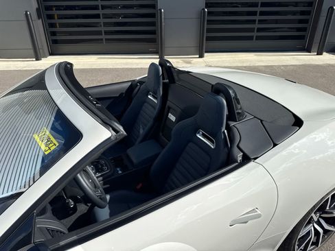 Used 2024 Jaguar F-TYPE R AWD/4WD image 19