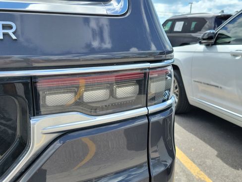 Used 2022 Jeep Grand Wagoneer Series I image 10