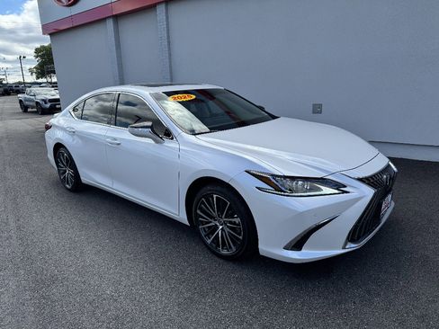 Used 2025 Lexus ES 350 w/ Premium Package FWD image 4