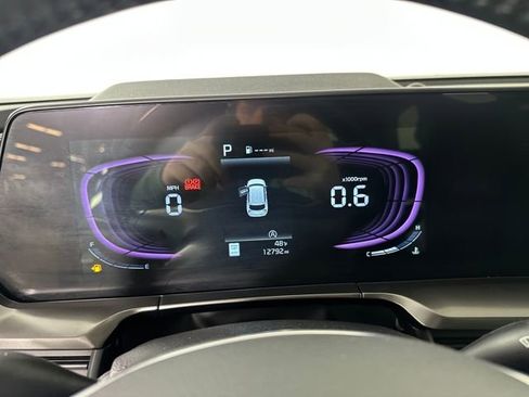 Used 2025 Kia Telluride S image 17