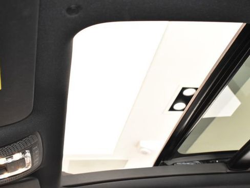 Used 2025 Mercedes-Benz GLE 350 4MATIC image 19