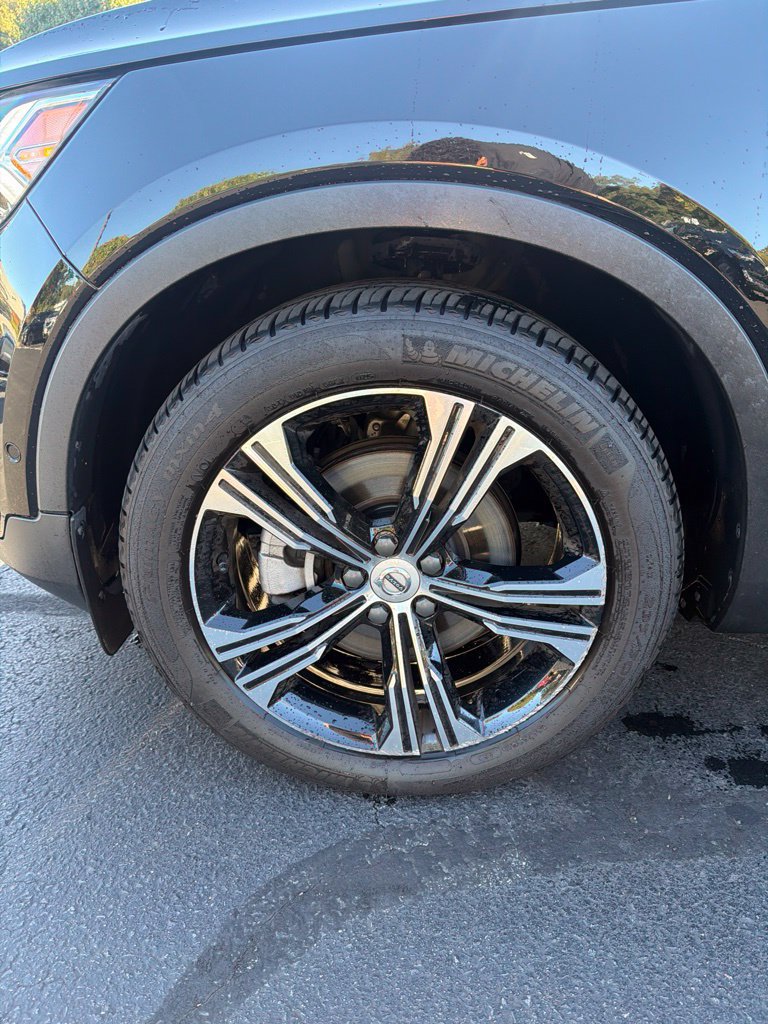 Used 2021 Volvo XC40 T5 Inscription w/ Advanced Package AWD/4WD image 4