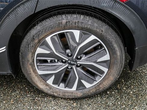 Certified 2024 Kia EV6 Light image 11