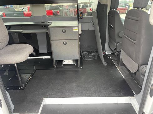 Used 2019 Ford Transit 150 XLT image 28