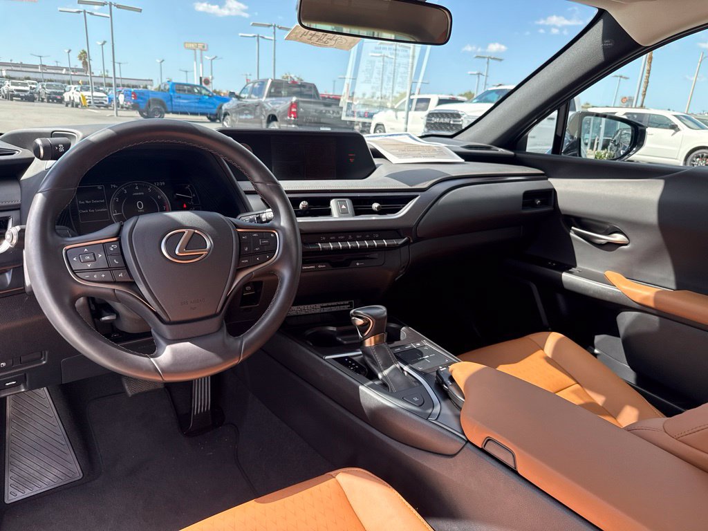 Used 2022 Lexus UX 200 w/ Accessory Package (Z1) FWD image 16