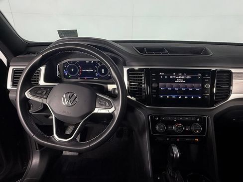 Used 2022 Volkswagen Atlas Cross Sport SE AWD/4WD image 12