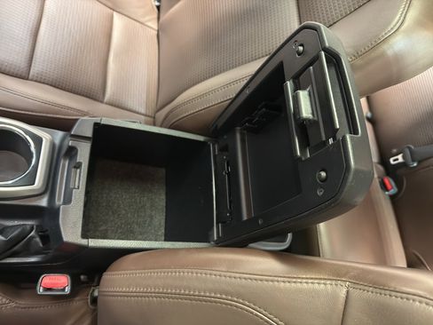 Used 2016 Toyota Tacoma Limited image 20