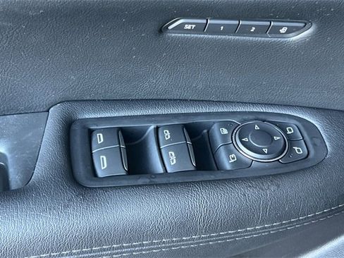 Used 2025 Cadillac XT5 Premium Luxury image 12