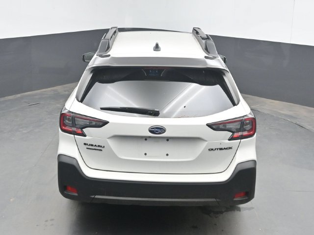 Used 2025 Subaru Outback Onyx Edition AWD/4WD image 24