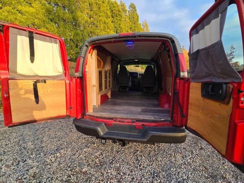 Used 2000 Chevrolet Express 3500 G3500 3dr Cargo Van w/ Convenience Pkg image 16