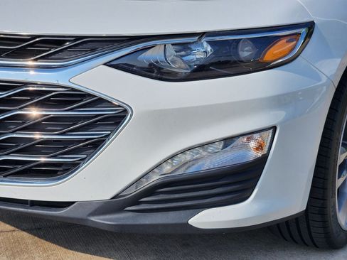Used 2021 Chevrolet Malibu LT FWD image 9