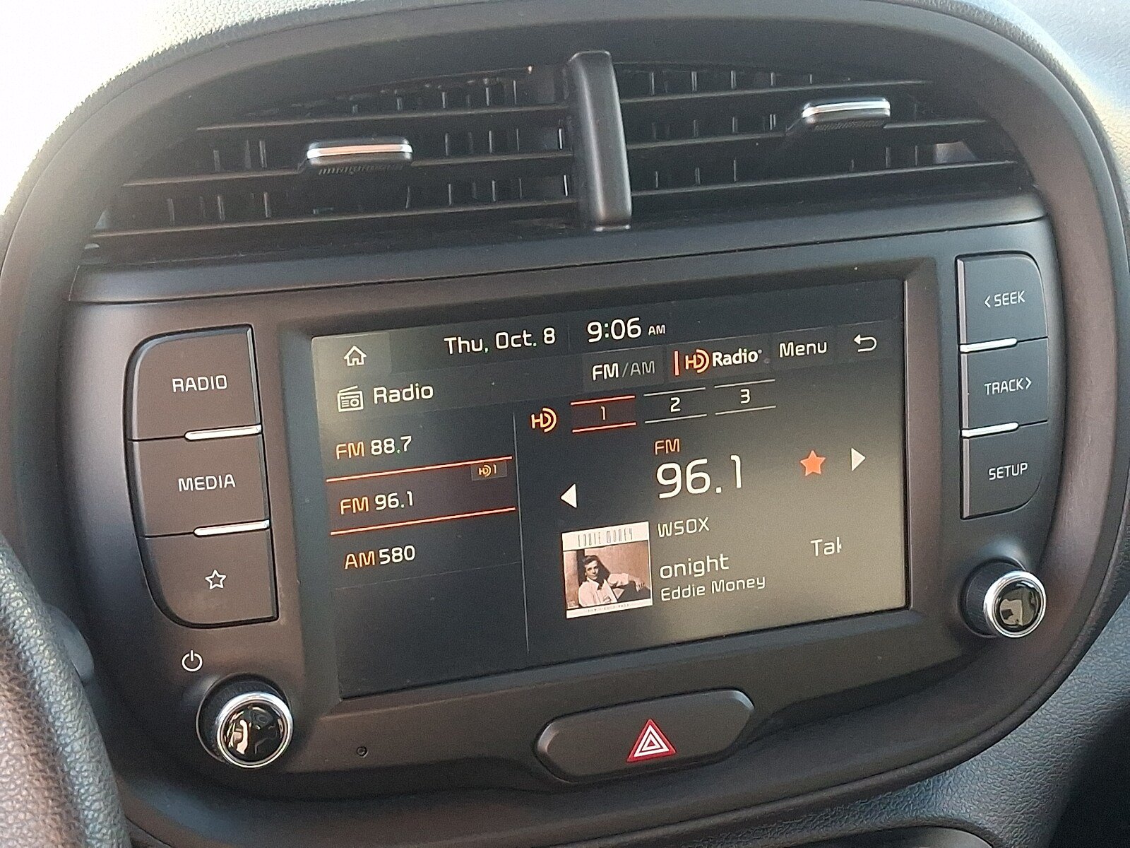 Used 2023 Kia Soul LX w/ LX Technology Package FWD image 16