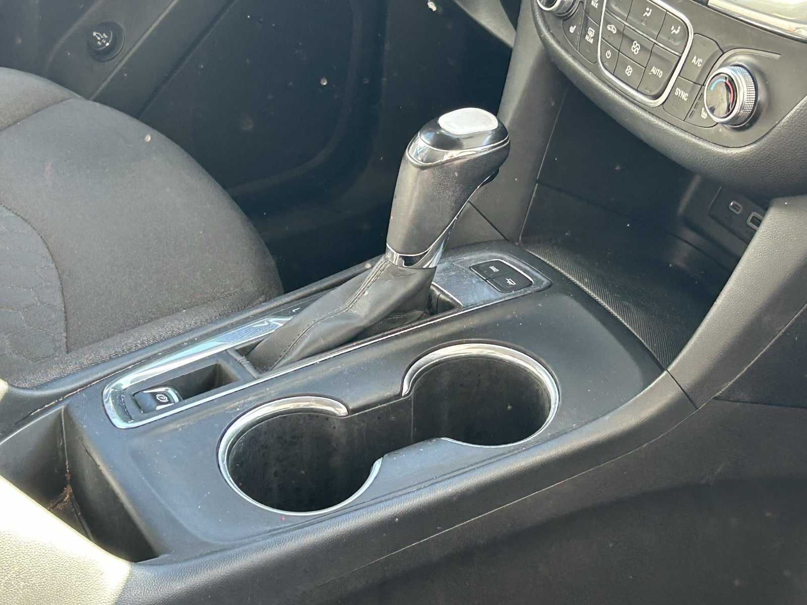 Used 2019 Chevrolet Equinox LT AWD/4WD image 11