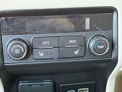Used 2022 GMC Acadia Denali w/ Denali Ultimate Package AWD/4WD image 26