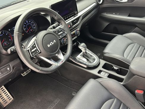 Used 2023 Kia Forte GT-Line w/ GT-Line Premium Package FWD image 11