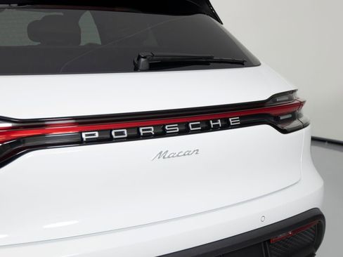 New 2026 Porsche Macan AWD/4WD image 38