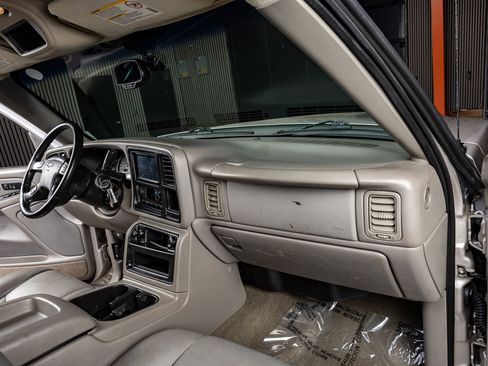 Used 2005 Chevrolet Silverado 3500 LT w/ Heavy-Duty Power Package image 13