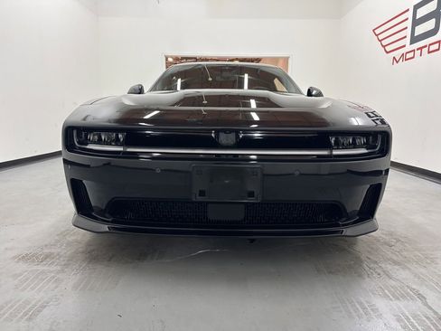 Used 2024 Dodge Charger R/T w/ Plus Group image 4