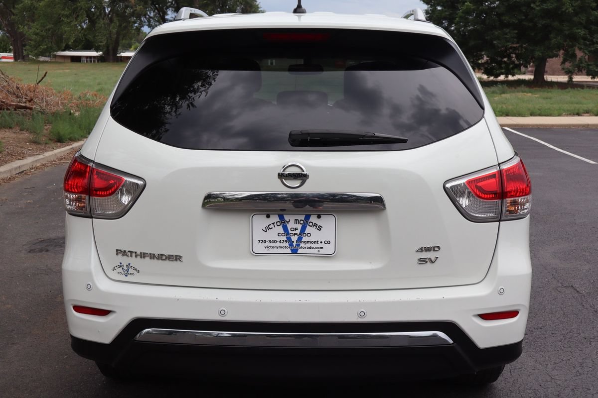 Used 2016 Nissan Pathfinder SV AWD/4WD image 6
