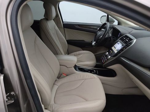 Used 2019 Lincoln MKC Reserve w/ MKC Technology Package FWD image 21